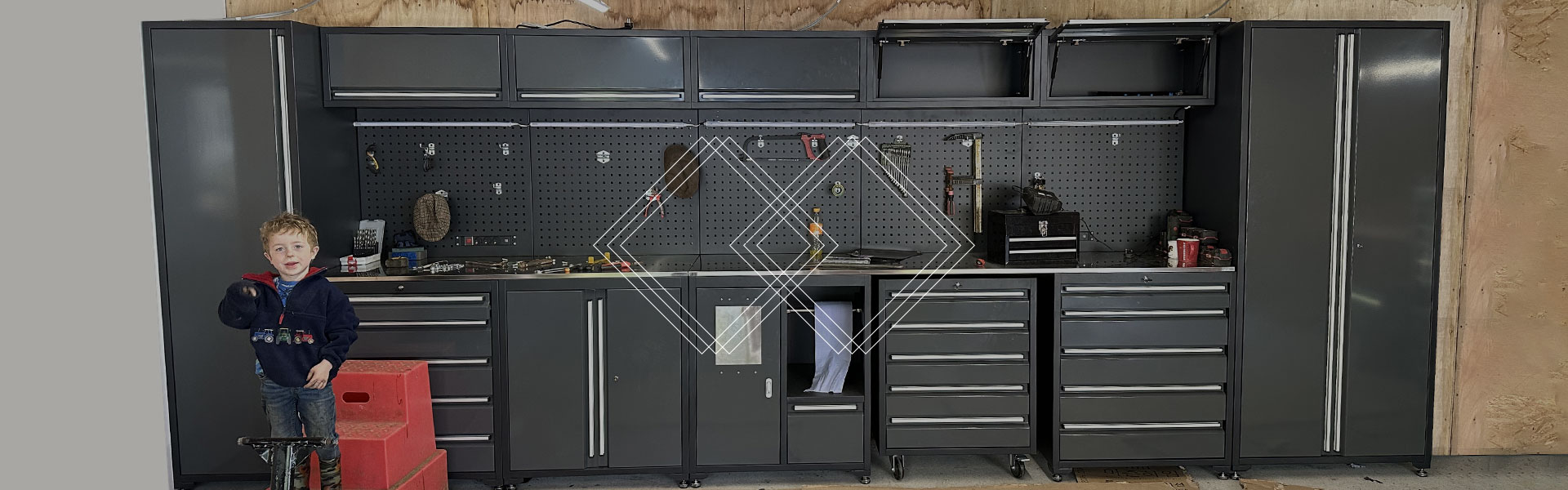 Large Capacity Metal Garage Cabinets