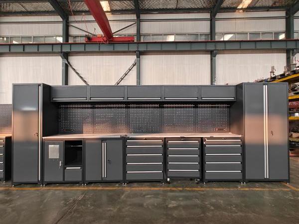 Multifunctional Premium Garage Storage Cabinet