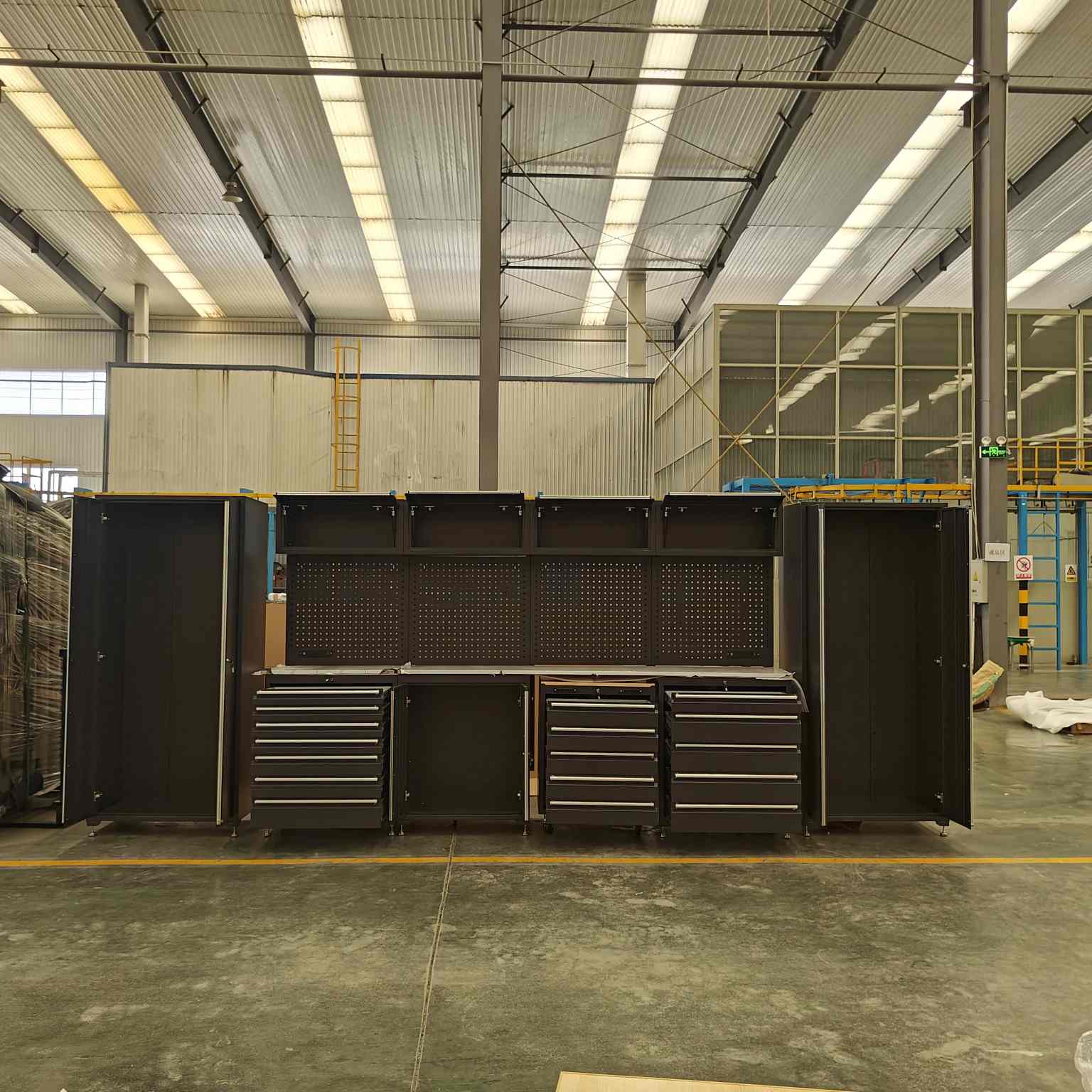 Heavy Duty Tool Cabinet